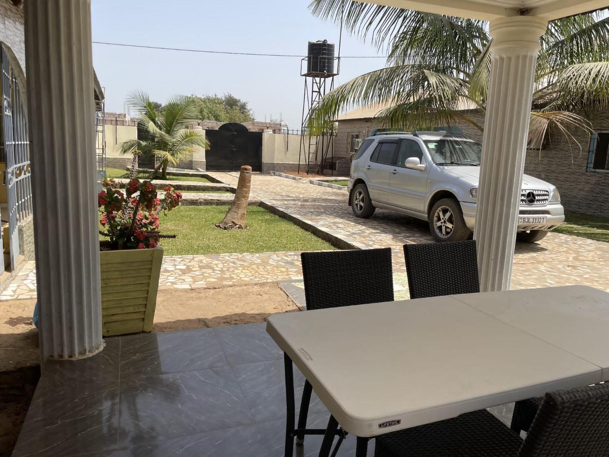 Faith And Grace Guest House Lamin Beretto Buitenkant foto